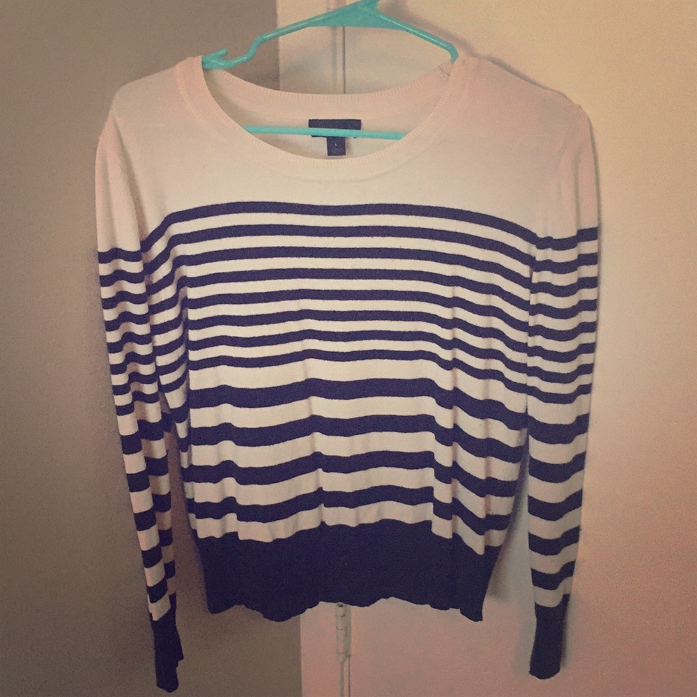 White and black striped cashmere sweater